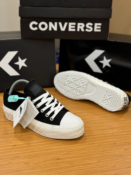 Converse Black